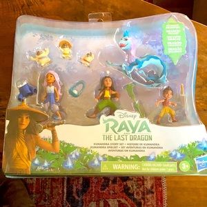 SOLD— Raya and The Last Dragon Figurine Set